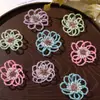 Aretes DIY huecos con flores, perlas esmeriladas de dos tonos y estilo forestal, dijes para zapatos, broches, accesorios para el cabello y accesorios para ropa y sombreros