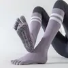 Meias de Yoga com Dedos Separados Femininas Meias de Compressão Leve para Panturrilha Listradas Separador de Dedos Pilates Treinamento Meias Antiderrapantes Esportes de Corrida Meias Longas