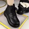 Venta Caliente Botas de Nieve de Cuero Suave con Piel Gruesa para Mujer 2026 Nuevo Invierno Acolchado de Terciopelo Suela Gruesa del Noreste Botas Cortas Botas de Algodón para Mujer