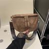 Bolsa pequena retrô da moda deste ano para mulheres 2023 Inverno novo versátil estilo coreano bolsa de mensageiro moda