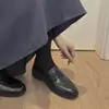 Mocassins Femininos Estilo Britânico Sapatos Baixos Pretos Sapatos Pequenos de Couro Primavera e Outono Sapatos Doudou para o Trabalho Outono e Inverno Sapatos Pequenos Pretos Profissionais