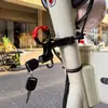 2025 Novo Gancho para Veículo Elétrico Fivela de Trava de Capacete Bateria Assistida por Potência Motocicleta Bicicleta Bicicleta Gancho Sem Furo
