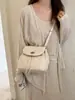 Mochila Acolchoada com Corrente Estilo Novo 2026 Inspirada em Chanel para Mulheres, Bolsa Versátil para Ombro e Transversal, Mochila Escolar Simples