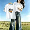 Camiseta de Manga Curta de Alta Qualidade para Mulheres com Decote V e Estampa, Novo Estilo de Verão Top que Cobre a Barriga 2026 Moda Tendência Top Soltinho que Cobre o Corpo