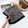Lenço de Seda Lenço Quadrado Pequeno 2025 Veludo Verde Lenço de Pônei Lenço Personalizado Roupas Elegantes Combinando Camisa Lenço