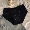 Ropa interior suave de seda de leche para niñas, sin costuras, invisible, ultrafina, una sola pieza, nuevo estilo 2026, bragas de seda helada para mujer de verano