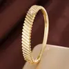 Nuevas Pulseras Rayadas Lisas Geométricas para Parejas, Pulseras de Muñeca de Moda y Sencillas para el Día a Día, Exclusivamente para Comercio Transfronterizo en Europa y América, Venta Directa del Fabricante