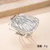 Nuevo anillo de acero inoxidable transfronterizo, moderno y único anillo de mariposa prensado en aceite para mujer, anillo de diseño geométrico que no se decolora