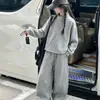 [En Stock, Se Envía Inmediatamente] Conjunto de sudadera gris estilo coreano para niña, colección otoño 2026, con cuello alto y pantalones casuales, un conjunto de dos piezas