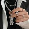 Colar Longo Duplo Camadas Urso Hip-Hop Moderno e Descolado para Mulheres 2025 Novo Outono e Inverno Design Nicho Corrente para Suéter Corrente para Suéter para Mulheres