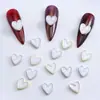 Fritillaria con borde amor diamante concha diamante joyería para uñas de diamante al por mayor 2022 Nuevos accesorios metálicos para uñas de celebridad de Internet
