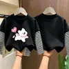 Linda camiseta básica de manga larga para niñas, colección primavera/otoño 2026, camiseta elegante de cuello redondo, algodón puro, aspecto en capas, para niños de talla mediana y grande