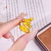 Novo Anel Aberto de Fortuna Dinheiro Estilo Chinês, Anel Feminino Exquisito e Bonito Banhado a Ouro com Diamantes, Design de Cobra e Borboleta, Alta Retenção de Cor