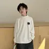 Camiseta Térmica Meia-Gola para Meninos Outono e Inverno 2025 Nova Roupa Infantil Estilosa para Crianças Maiores Roupa de Baixo de Inverno Tendência