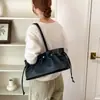 Bolso de hombro de gran capacidad, elegante, nuevo para el otoño de 2026, estilo vintage chic, bolso tote simple para el trabajo para mujer