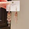 Brincos de Franja de Cristal Gota d'Água Cravejados de Diamante Prateados Agulha Luxo Leve Estilo Étnico Retrô High-End Nicho Exquisitos Brincos de Temperamento