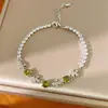 Pulsera de Cruz con Incrustaciones de Circonita de Nuevo Estilo Transfronteriza Europea y Americana Pulsera de Lujo Ligero y Sensación de Alta Gama Joyería de Mano Moderna, Individual y Versátil para Mujeres