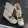 Primer Encuentro con las Botas de Encaje Estilo Ballet a Media Pantorrilla de la Temporada para Mujer, con Hebilla de Cinturón y Aumento Oculto de Altura, Nueva Versión Coreana Verano 2026 con Diseño de Lazo