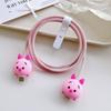 Funda protectora de cable de datos de dibujos animados de Amazon adecuada para Apple Android juego de cable de datos de carga rápida de cuatro piezas en stock al por mayor