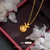 Vietnam Arena Oro Coche Flor Hueca Manzana Colgante Versátil Nicho Moda Viajero Simple Regalo de Navidad para Novia