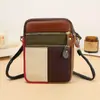 Bolso Cuadrado Pequeño de Piel de Vaca Transfronterizo, Nuevo Bolso de Hombro Pequeño Versátil con Empalme, Bolso de Hombro Cruzado para Teléfono Móvil y Monedas de Color Aleatorio
