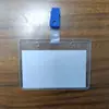 Los estudiantes recién admitidos pueden escribir sus nombres en las insignias en blanco.. Identificaciones de Estudiante. Insignias de Fábrica y Tarjetas de Trabajo con Pinzas de Hierro