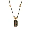 Collar con Colgante de Tarjeta de Tarot Cuadrada Geométrica Retro Europeo y Americano con Relieve Tridimensional, Lujo Ligero, Versátil, Acero de Titanio No Descolorante