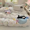 Conjunto de quatro peças de toalha de dormir estilo INS em tom nude com bordado de desenho animado, fresco e fofo, conjunto de três peças de algodão lavado bordado com algodão fofo para dormitório