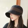 Sombrero de pescador cálido de otoño e invierno con diseño minimalista de bloques de color, hace que la cara se vea más pequeña, sombrero de cubo cálido para exteriores estilo coreano con ala ancha