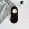 Meias Invisíveis de Cano Baixo para Mulheres, Finas de Verão, Coloridas da Moda com Bolinhas, Meias Sociais Baixas Antiderrapantes de Silicone Fofas para Meninas e Estudantes