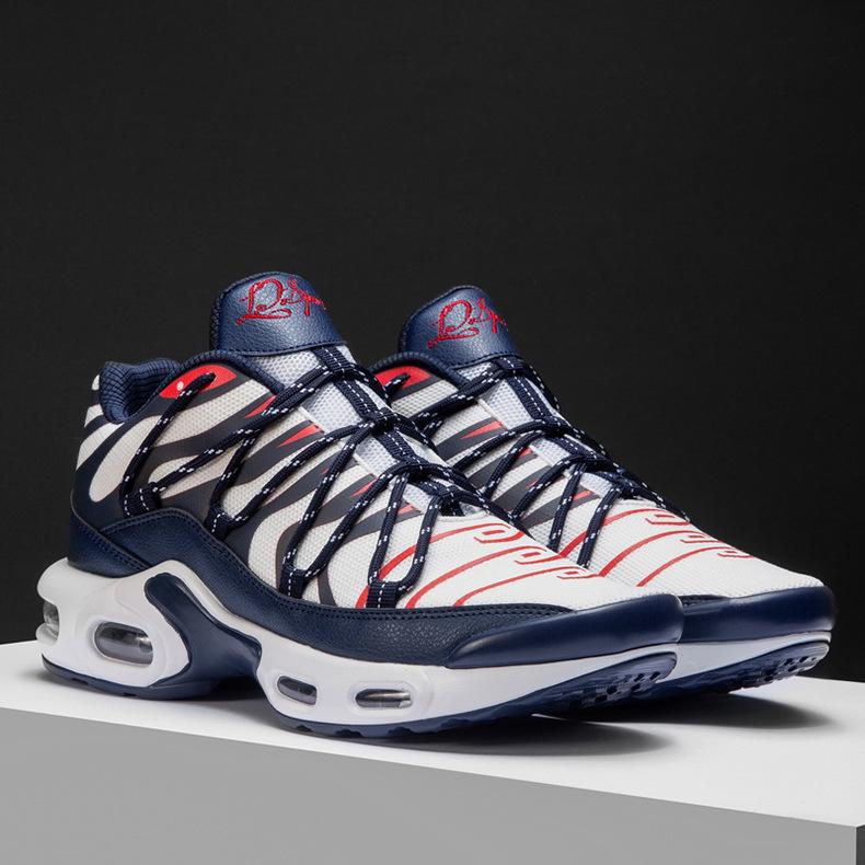 男鞋大码飞织运动鞋透气