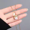 Collar Colgante de Perla con Forma de Hoja Estilo Lujo Ligero con Diseño de Concha Blanca y Diamante, Joyería de Cadena para Clavícula de Alta Gama de Nicho para el Día a Día