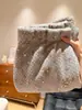 Pantalones de pijama de forro polar con copos de nieve, nueva colección 2026, estilo lindo otoño/invierno, cálidos, casuales y versátiles para usar en casa