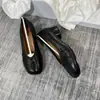 Sapatos Elegantes Versáteis de Salto Médio com Biqueira Dividida, Sapatos Mary Jane Plissados, Slip-Ons da Moda, Estilo Coreano para Primavera e Verão 2026