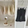 ¡El Conjunto de Jardín de Infancia Le En Baby! Conjunto de moda para niñas de otoño: sombrero de encaje y pantalones acampanados a rayas