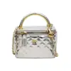 Bolsa de Mão Vintage Fashion Estilo Balde para Mulheres 2026 Novo Estilo Bolsa de Ombro Acolchoada com Corrente Inspirada na Chanel Bolsa Transversal Versátil