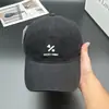 Símbolos Geométricos 25 Gorras de Béisbol Bordadas Retro Coreanas Nuevas para Mujeres, Gorras de Visera Casuales y Versátiles para Protección Solar para Hombres y Parejas