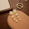 Brincos de Metal Cruzados Europeus e Americanos Agulha de Prata Flor Plissada com Pérolas Embutidas Brincos com Franjas Brincos de Luxo Leve Avançados