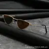 Óculos de Sol Hip-Hop Estilo Europeu, Americano e Coreano 2025 para Homens, Óculos de Sol Olho de Gato de Alta Moda para Mulheres, Espelhos Metálicos Anti-UV