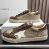 Versão em couro macio de sapatos sujos, mocassins plataforma bico redondo estilo coreano, estilo casual patchwork retrô, tênis com estrela desgastada