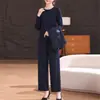 Colección nueva 2026: Conjunto de tres piezas de chaleco de mezclilla estilo chino para madres, un atuendo moderno y casual para mujeres de mediana edad y mayores