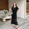 Conjunto de Dos Piezas de Moda Casual Elegante Juvenil Negro con Encaje Floral de Manga Corta y Falda