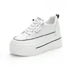 Sapatos Femininos com Aumento Interno de Altura, Novos Tênis Casuais Respiráveis de Malha para o Verão 2026, Tênis Casuais Femininos com Plataforma e Solado Grosso, Sapatos Brancos Versáteis