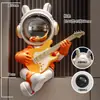 Astronauta con Guitarra en Postura Sentada Adorno Grande para Sala de Estar Mueble de TV, Decoración de Astronauta de Alta Gama, Regalo de Inauguración