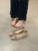 Sapatos Flats Femininos Salto Grosso Vazado Lateral Estilo Retrô 2025 Outono Novo Estilo Boca Rasa Bico Quadrado Elegante Estilo Festa Sapatos Mary Jane