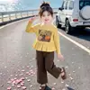 Conjunto de Otoño para Niñas 2026 Nueva Moda Dibujos Animados Encaje Camiseta de Manga Larga y Pantalones de Pierna Ancha Ropa de Otoño Moderna para Niños