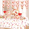 Las nuevas decoraciones de cumpleaños de Amazon con temática de cangrejos de río para el verano incluyen vajilla desechable como platos de papel, servilletas de papel y vasos de papel.