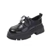 Sapatos Pequenos de Couro Genuíno com Salto Interno e Sola Grossa para Mulheres Estilo Britânico 2024 Novos Mocassins com Cadarço Fivela de Metal Sapatos Populares