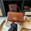 Bolso cruzado de un solo hombro de alta gama para mujer, bolso de mano moderno y versátil, nuevo modelo 2026, estilo retro de lujo ligero, bolso pequeño cuadrado para el día a día