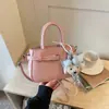 Moda de Verano Transfronteriza 2026 Tendencia Casual Popular Bolso de Mano para Mujer, Bolso de Hombro, Bolso Cruzado Tipo Cubo